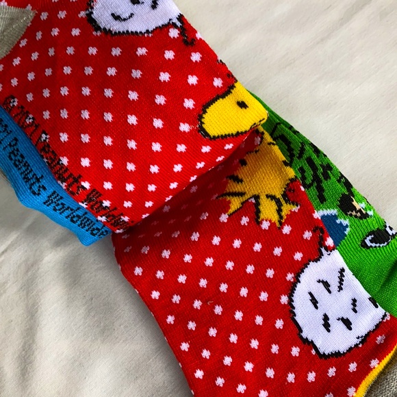Snoopy Peanuts socks 6 pairs NWT - Picture 6 of 12